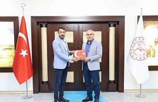 Patnos Gazeteciler Cemiyetinden Vali Mustafa Koç’a...