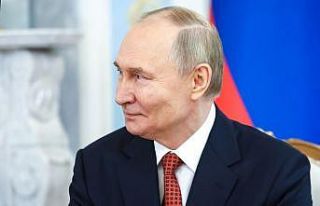 Putin: "Trump ile telefon görüşmesi yapacağım"