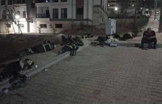 Saatler süren yangında yorgun düşen ‘Yangın...