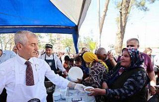 Şahinbey Belediyesi aşure geleneğini sürdürüyor