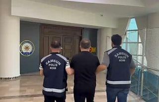 Sahte çekle dolandırıcılık suçundan aranan şahıs...