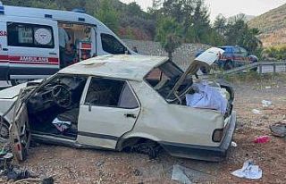 Savrulan Tofaş araç takla attı: 2’si çocuk 5...