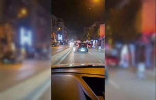 Scooterli gencin tehlikeli yolculuğu kamerada