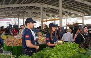 Şehitkamil’de zabıta ekiplerinden pazar yerlerinde...