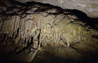 Sıcaktan bunalanlar Gökgöl Mağarası’na akın...