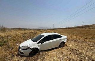 Siirt’te lastiği patlayan araç kaza yaptı: 1...