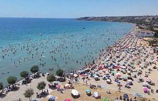 Silivri Kumluk Plajı’nda Afrika sıcakları ve...