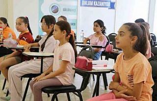 Söke Belediyesi’nin Yaz Okulu’nda bin 200 öğrenci...