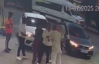 Sürücülerin şerit kavgası kanlı bitti: 1 yaralı