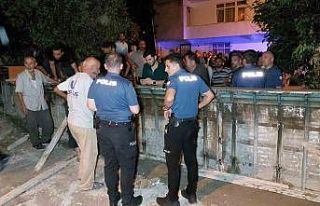 "Tapulu arsam" diye yolu beton duvar ile...