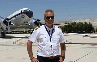 Tek motorlu yaşlı uçakla dünya turuna çıktı,...