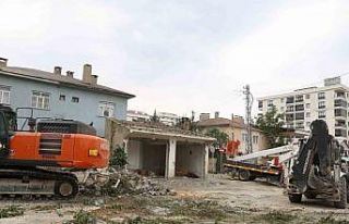 Terzioğlu Caddesi’ndeki çalışmalarda imar planı...