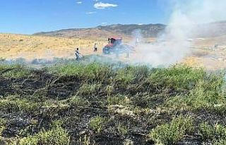 Tunceli’de 2 biçerdöver yandı