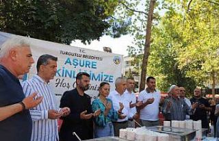 Turgutlu Belediyesinden aşure hayrı