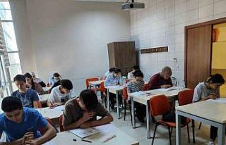 Üniversite hayali kuran gençlere Darıca Belediyesi’nden...