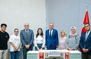 Üniversitenin maketini yaptılar