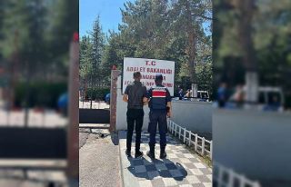 Uyuşturucu ticareti suçundan aranan şahsı jandarma...