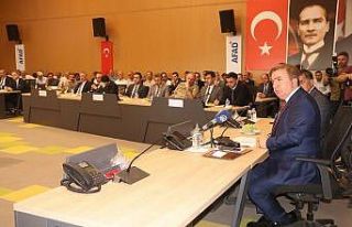 Vali Aydoğdu muhtarlarla toplantıda bir araya geldi