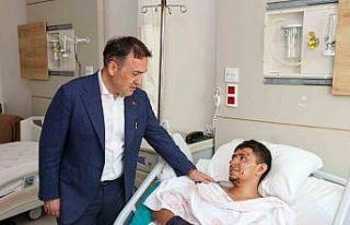 Vali Sözer’den hastaneye moral ziyareti