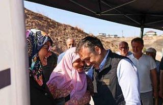 Vali Sözer’den Kaşıkçı Mahallesi’ne destek...