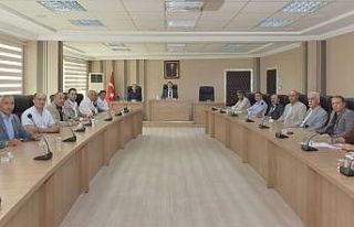 Vali Yardımcısı Zor, köy muhtarlarıyla bir araya...