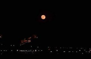 Van Kalesi dolunayda manzarası ile hayran bıraktı