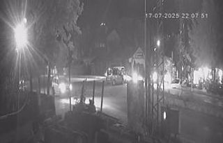 Van’da üç aracın karıştığı kazanın kamera...