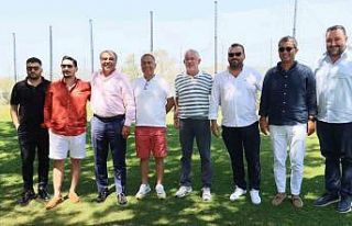 Yalıkavakspor Başkanı Palalı kulübü 7 milyon...