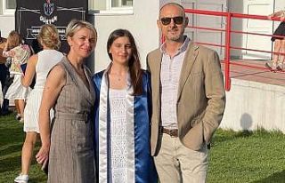 Yangında eşini ve kızını kaybeden acılı baba...