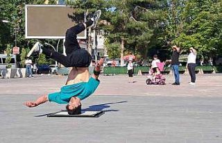 Yaptığı dansla adını rekorlar kitabına yazdırmayı...