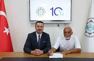 Yaşlı adam tıp öğrencilerinin eğitimi için...