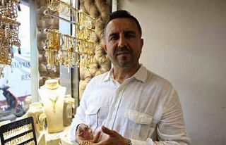 Yılların sarrafından yeni evlenecek çiftlere altın...