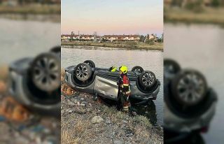 Yol dışına savrulan otomobil takla attı, sürücü...