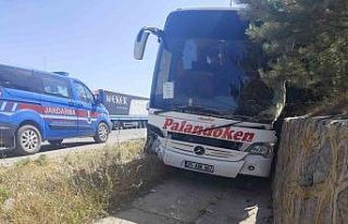Yolcu otobüsünün de karıştığı zincirleme kazada...