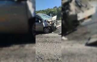 Yozgat’ta otomobil ve hafif ticari araç çarpıştı:...