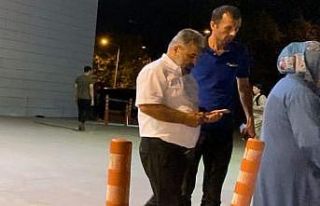 Yüksek sesle müzik dinleyen çocukları attığı...