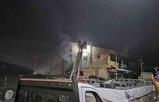 Zeytinburnu’nda atölye alevlere teslim oldu