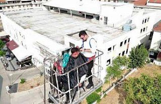 15 yıllık berber yeni açtığı dükkanının ilk...