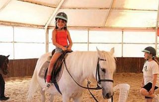 22 bin 686 çocuğa ücretsiz binicilik eğitimi