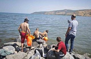 30 Ağustos’ta Van Gölü’nde 6 kilometre yüzdüler