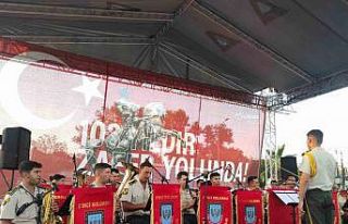 5. Kolordu Kara Kuvvetleri Komutanlığı Bandosu...