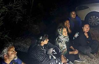 6 düzensiz göçmen ve 2 göçmen kaçakçısı yakalandı