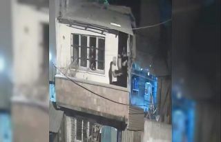 Adana’da balkondan balkona silahlı çatışma:...