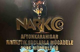 Afyonkarahisar’da 2 otomobilden 3 kilo 750 gram...