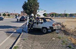 Ağaca çarpan otomobil yandı: 1 yaralı