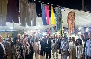 AK Parti heyeti Pazaryeri panayırında vatandaşlarla...