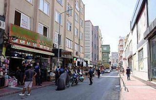 Akdeniz Belediyesinden kaldırım işgallerine sıkı...