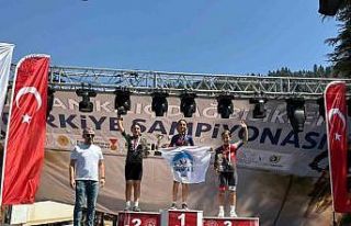 Akhisarlı bisikletçilerden önemli başarı