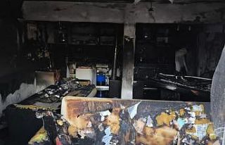 Alevlere teslim olan ev kullanılamaz hale geldi