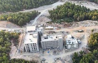 ALKÜ’de modern laboratuvar ve dersliklerle yeni...